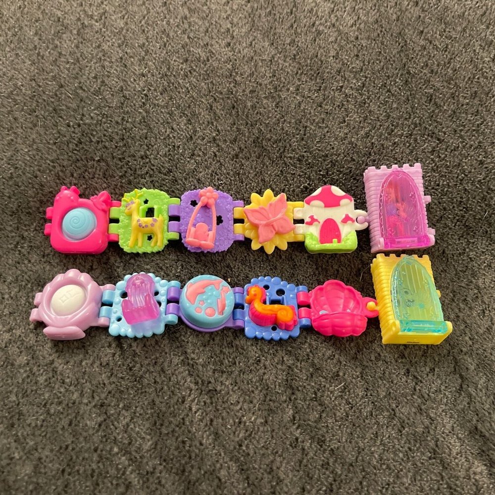 Polly Pocket Keepsake Collection Royal Bracelet Pieces Set with One Doll  D24